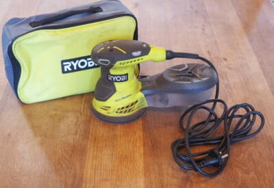 Location Ponceuse excentrique électrique Ryobi à Mûres
